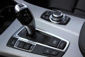 Getriebetausch--SCHALT--&-AUTOMATIKGETRIEBE